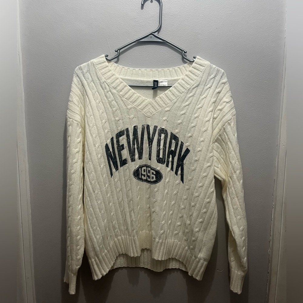 H&M Divided S Cream Sweater
